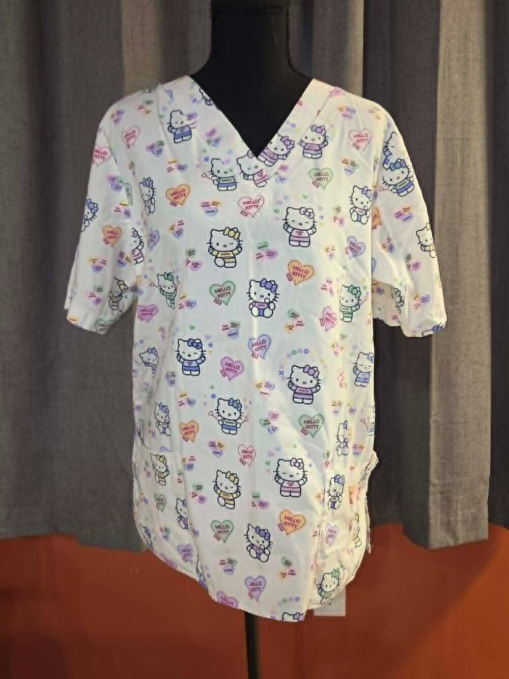 Hello Kitty Women's Scrub Top Size Medium V-Neck